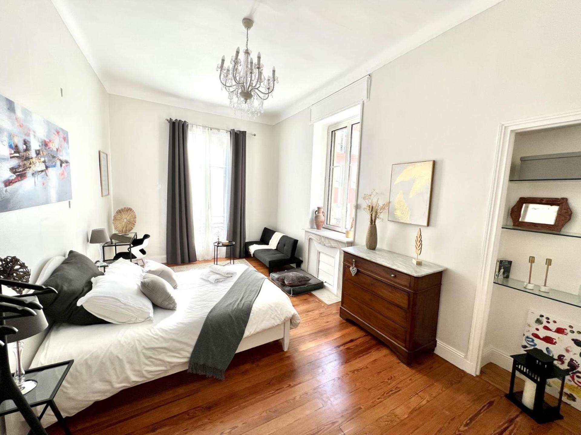 Superbe Appartement De 105 M2, Hyper Centre Avec Terrasse, Parking, A 5 Min De La Mer Νίκαια Εξωτερικό φωτογραφία